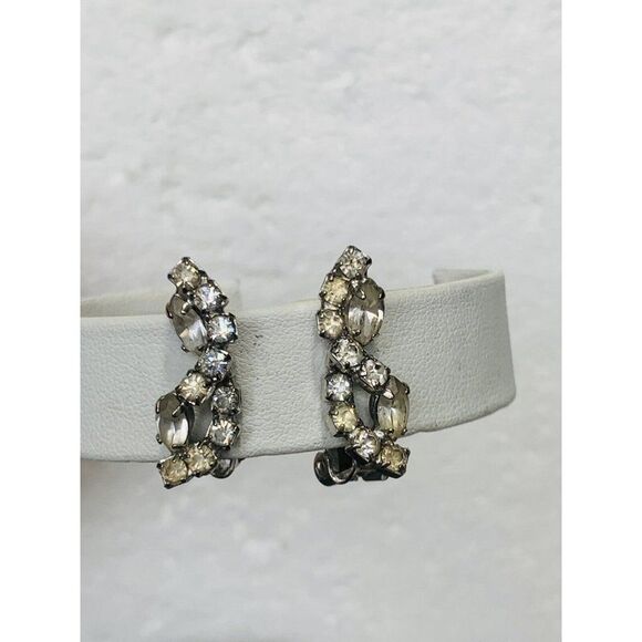 Vintage Crystal Shimmering Rhinestone Bling Sparkle Clip On Button Earrings - Picture 5 of 10